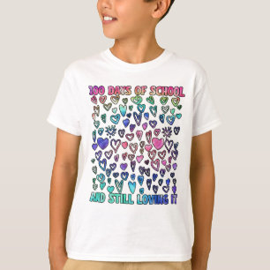 Camiseta 100 Dias de Escola E Ainda Amo Corações