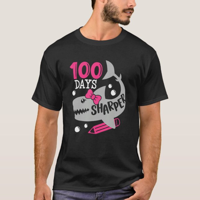 Camiseta 100 Dias de Sharper Shark Teachers Feliz 100º Dia  (Frente)