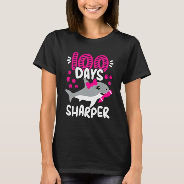 Camiseta 100 Dias de Sharper Shark Teachers Feliz 100º Dia  (Frente)