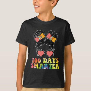 Camiseta 100 Dias Meninas Mais Espertas Coque Desgrenhado E