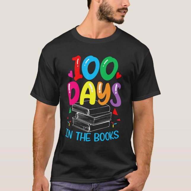 Camiseta 100 Dias Nos Livros Que Lem O 100º Dia Da Escola (Frente)