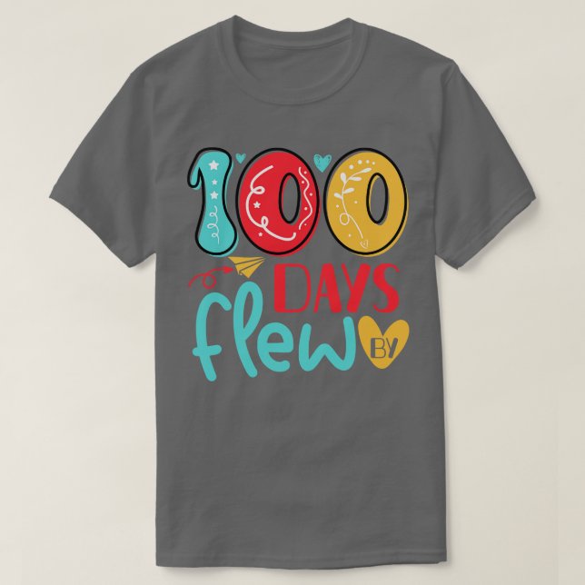 Camiseta 100 dias voando por 100 dias de oferta escolar par (Frente do Design)