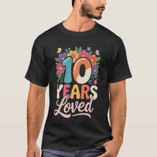 Camiseta 10 Anos Amado Décimo Aniversário Floral Arco-íris