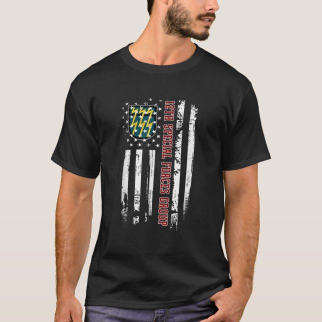 Camiseta 12 Special Forces Group Veteran USA Flag Veteran (Frente)
