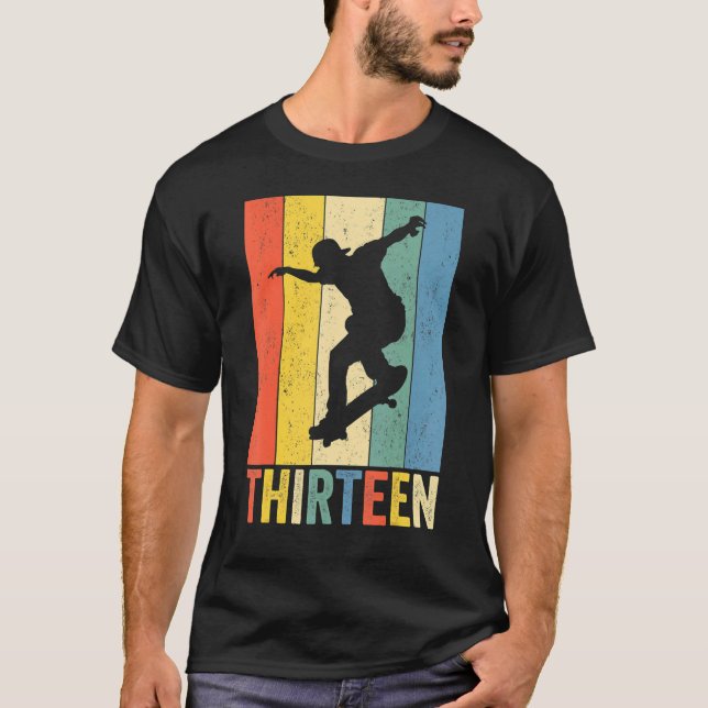 Camiseta 13 Aniversário Retro Skateboard Meninos 13 (Frente)