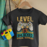 Camiseta 13 Birthday Gift Boys Nível 13<br><div class="desc">13 Apresente de videogame de aniversário, engraçado para meninos e meninas que são amantes de jogos de console de pc. A melhor ideia de presente para os jovens de 13 anos que amam nerd temáticos de computador online e decoração. Jogador do geek de aniversário, oficialmente feliz!</div>