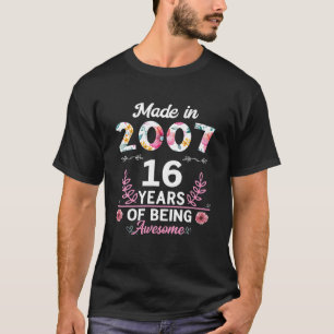 Camiseta 16 Anos De Idade Oferece 16.º Nascer De Aniversári