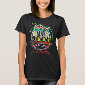 Camiseta 16 Anos de Ser Incrível 16 Aniversário Maio de 20