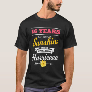 Camiseta 16 Anos De Sol Misturados Com Um Pequeno Furacão