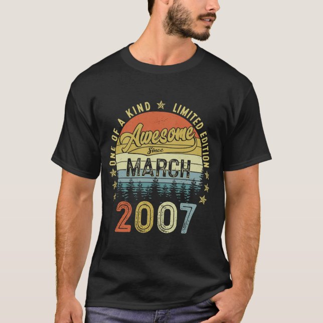 Camiseta 16 anos é incrível desde março de 2007 16º anivers (Frente)