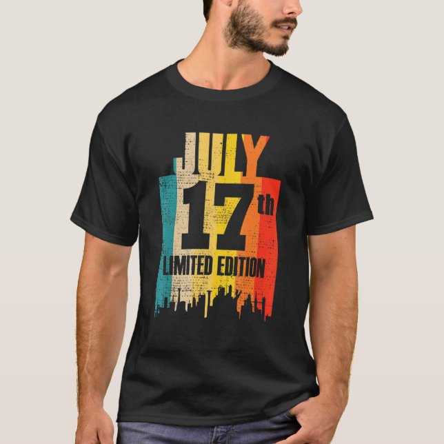 Camiseta 17 de julho Edição limitada julho 17 de julho Mês  (Frente)