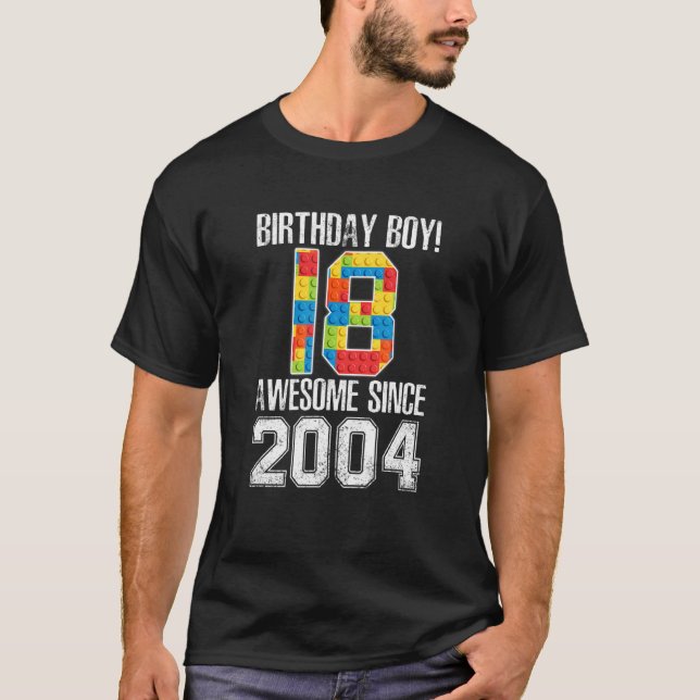 Camiseta 18 anos de idade edifício em blocos incrível 2004  (Frente)