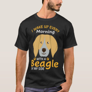 Camiseta 195 Eu acordo todas as manhãs com um Beagle ao meu