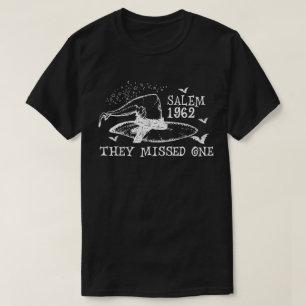 Camiseta 1962 Eles Perderam Uma Bruxaria de Halloween de Sa