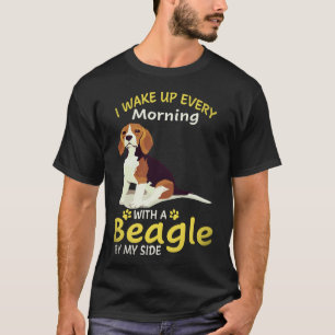 Camiseta 19 Eu acordo todas as manhãs com um Beagle ao meu