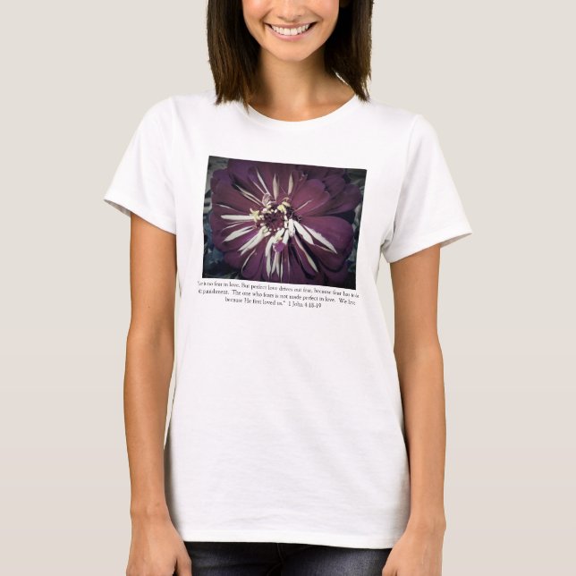 Camiseta 1 John 4:18-19 (Frente)