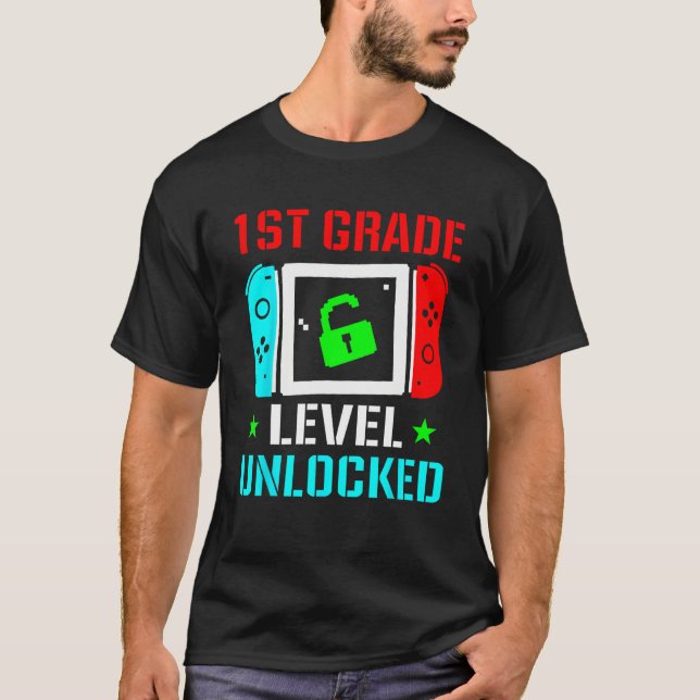 Camiseta 1st Grade Level Unlocked  Back To School Gamer Boy (Frente)