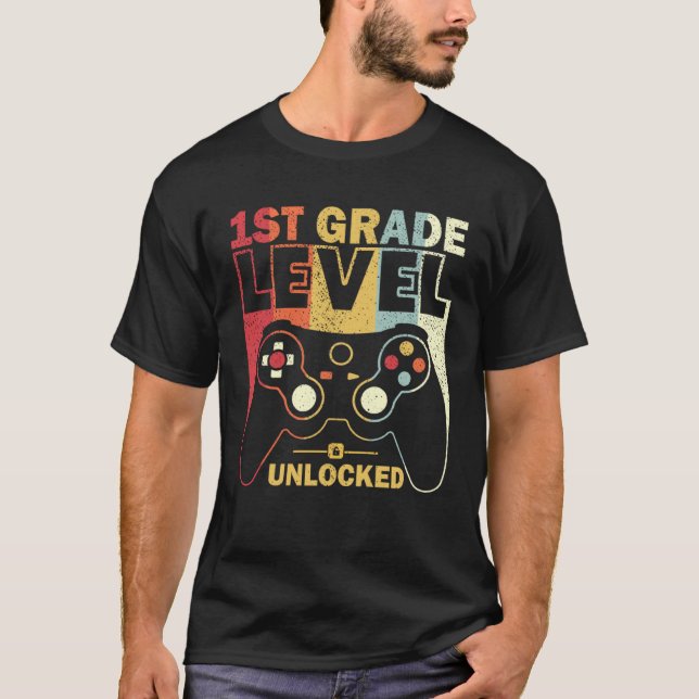 Camiseta 1st Grade Level Unlocked Back To School Video Game (Frente)