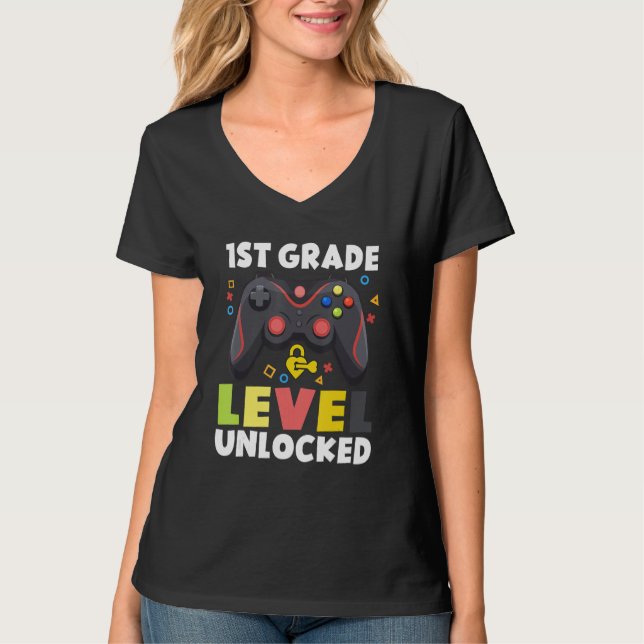Camiseta 1st Grade Level Unlocked Video Game Back To School (Frente)