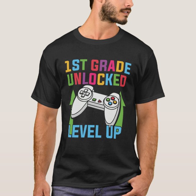 Camiseta 1ST GRADE LEVEL UNLOCKED Video Game Back to School (Frente)