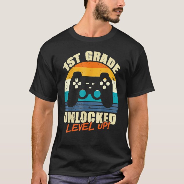 Camiseta 1st Grade Unlocked Level Up Gamer Back To School F (Frente)