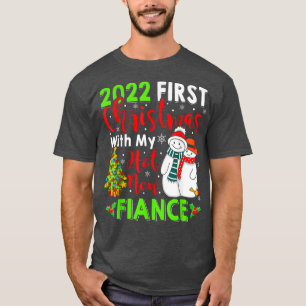 Camiseta 2022 First Christmas With My Hot New Fiance Snowme