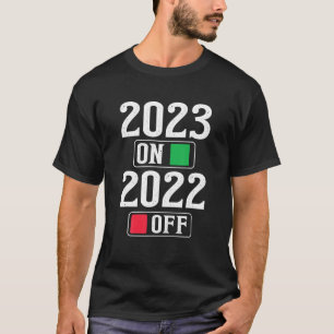 Camiseta 2023 On 2022 Off New Year's Day Party Graphic