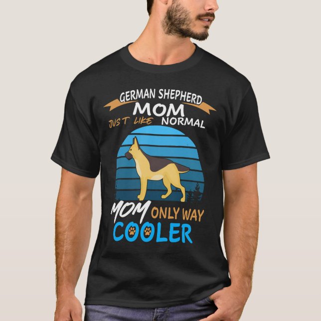 Camiseta 20 German shepherd Mãe Como Mãe Normal Apenas W (Frente)