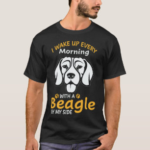 Camiseta 21 Eu acordo todas as manhãs com um Beagle ao meu