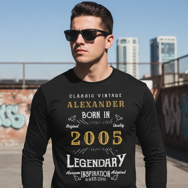 Camiseta 21st Birthday 2005 Add Name Black Gold Legendary (Born 2005 Legend long sleeve t-shirt. Urban background.)