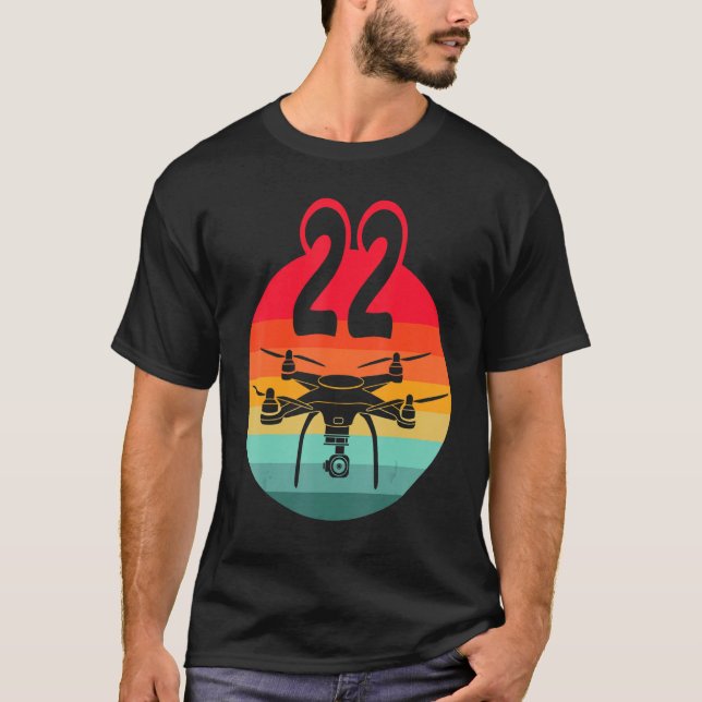 Camiseta 22.º Aniversário I Retro Remote Control Drones com (Frente)