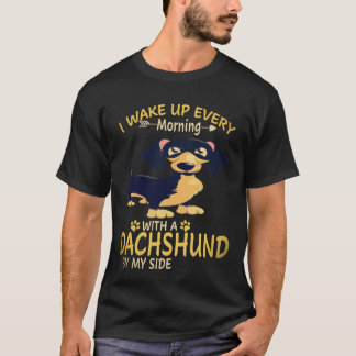 Camiseta 23 Eu acordo todas as manhãs com um Dachshund ao m