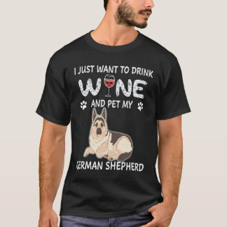 Camiseta 23 Eu só quero beber vinho e acariciar meu pastor