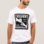 Camiseta 25 anos prata<br><div class="desc">Se quiser ajuda para personalizar este design, use o botão de perguntar a este designer, logo abaixo deste texto. Um design preto e branco para comemorar seu 25, 25 anos de casamento. Um exemplo de marido e mulher de mãos dadas. O texto diz "prata", que é um presente tradicional para...</div>