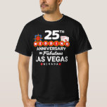 Camiseta 25 Casamento Casais de Aniversário de Las Vegas Tr<br><div class="desc">Um presente único de 25 para marido e esposa ou casal casado levando um final de semana romântico para Las Vegas para celebrar 25 anos de casamento! Novidade lembrando sua viagem de Vegas como uma segunda viagem de lua de mel ou festa de casamento que você nunca teve. Apresenta o...</div>