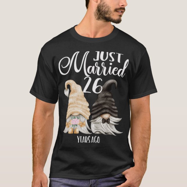 Camiseta 26.º Aniversário de Casamento - Recem casados 26 A (Frente)