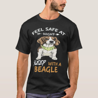 Camiseta 27 Sinta-se Seguro à Noite Durma Com Um Beagle
