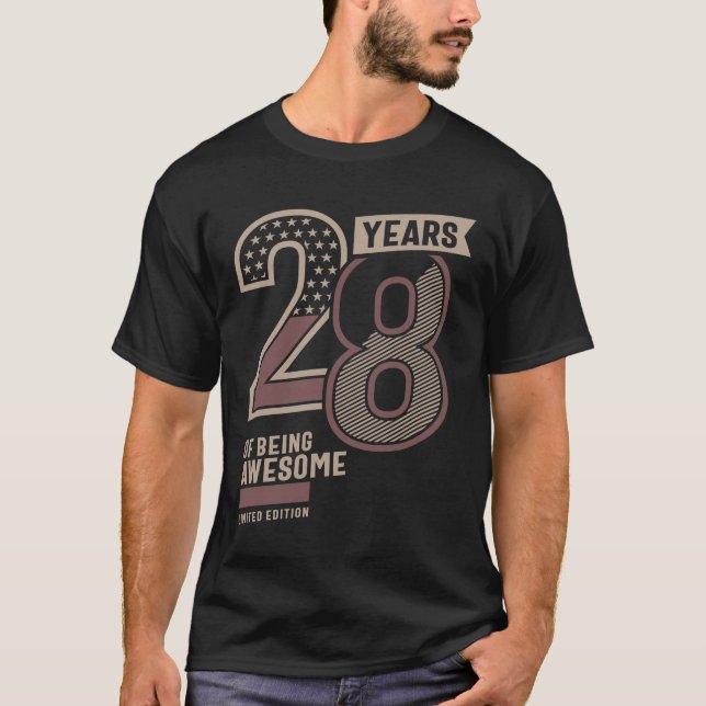 Camiseta 28 Anos Sendo Incrível 28 O Aniversário Dotado Ide (Frente)