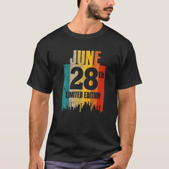 Camiseta 28 de junho 28 de junho Mês 6 (Frente)