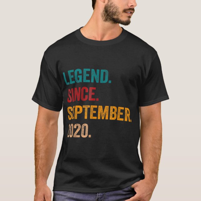 Camiseta 2 anos de lenda desde setembro de 2020 2º nascimen (Frente)