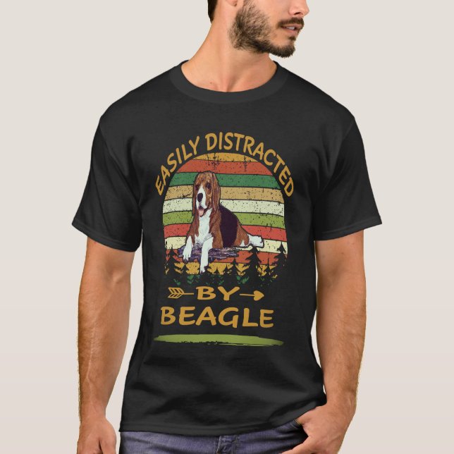 Camiseta 2 Facilmente Distraído Por Beagle (Frente)