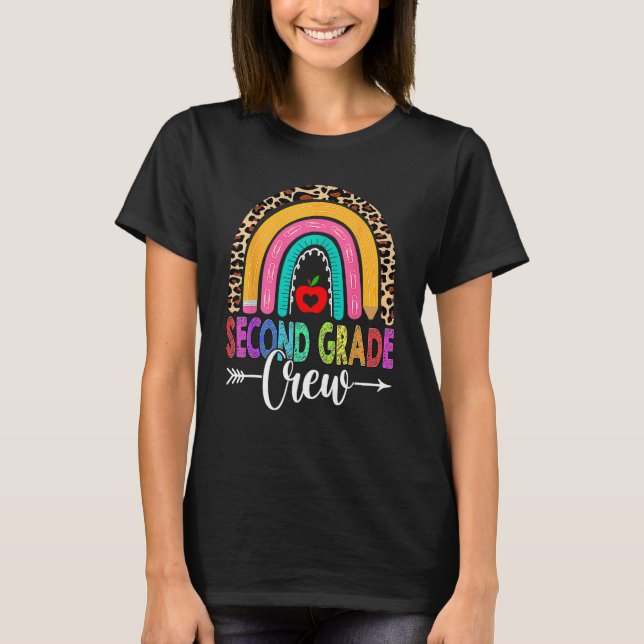 Camiseta 2nd Second Grade Crew Rainbow Leopard Teacher Back (Frente)