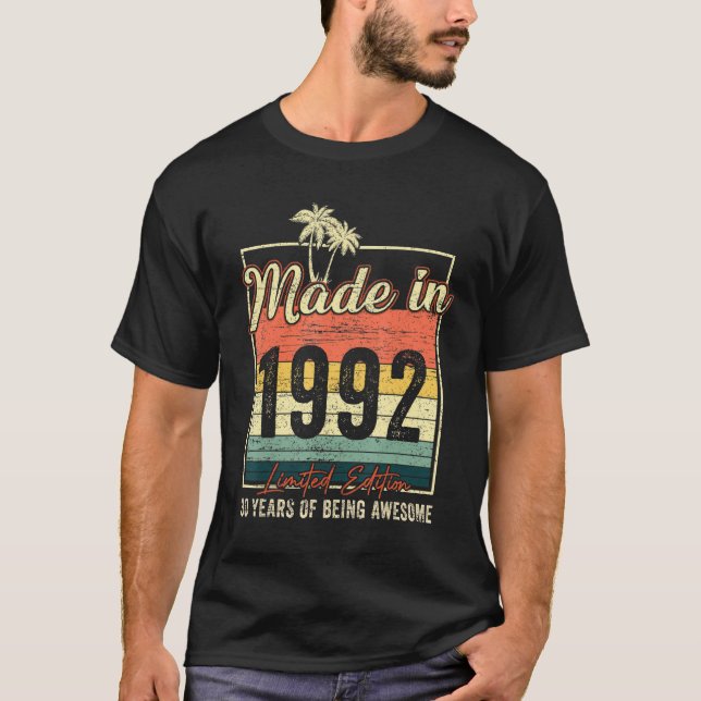 Camiseta 30 Aniversário Feito Em 1992, 30 Anos De Incrível (Frente)