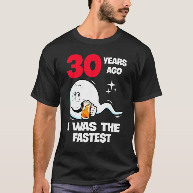 Camiseta 30 Anos Atrás Eu Era O Primeiro Aniversário 30 Ano (Frente)
