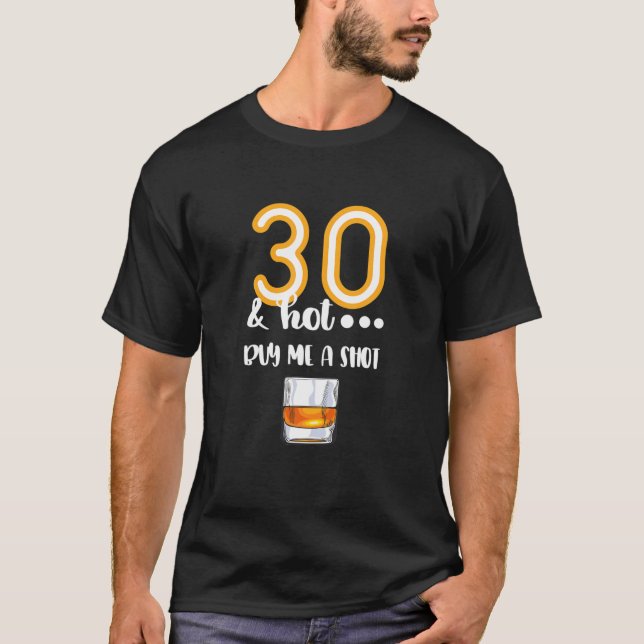 Camiseta 30 E Hot - Shot Glass Design Beer Drinker 30 B (Frente)