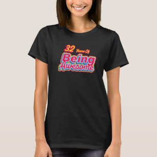 Camiseta 32 Anos De Imenso Aniversário Da Retro Vintage