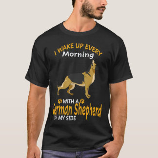 Camiseta 34 Eu acordo todas as manhãs com um Pastor Alemão