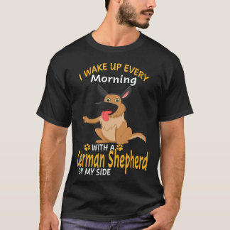 Camiseta 35 Eu acordo todas as manhãs com um Pastor Alemão