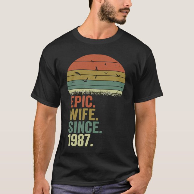 Camiseta 35th Wedding Anniversary Women  Epic Wife Since 19 (Frente)