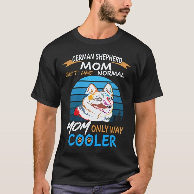 Camiseta 37 Mãe Pastora Alemã Igual a Qualquer Mãe Só Que M (Frente)